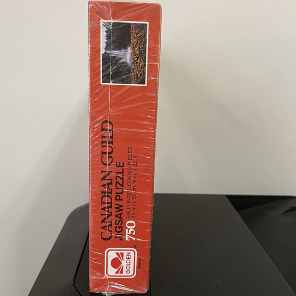 Canadian Guild Golden 750 Pieces Jigsaw Puzzle Butchart Gardens Brand New Sealed - Picture 6 of 8